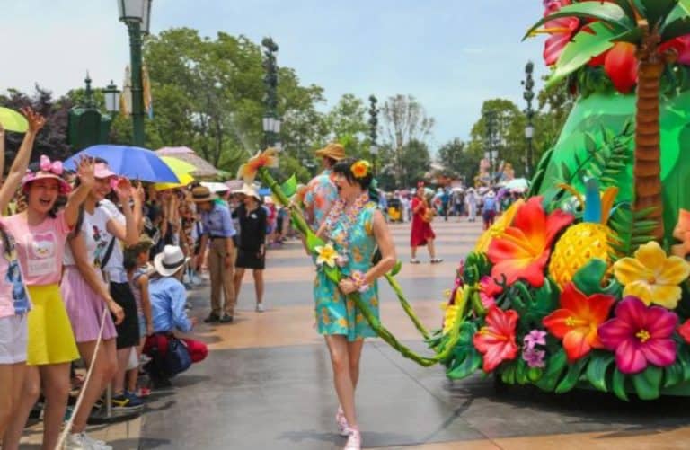 Splashing Summer 2018 at Shanghai Disney Resort, Duffy Pre-Parade