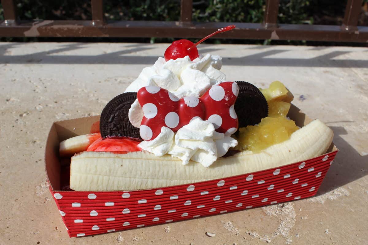 minnie sundae magic kingdom plaza ice cream parlor mickey and minnie celebration march 2019