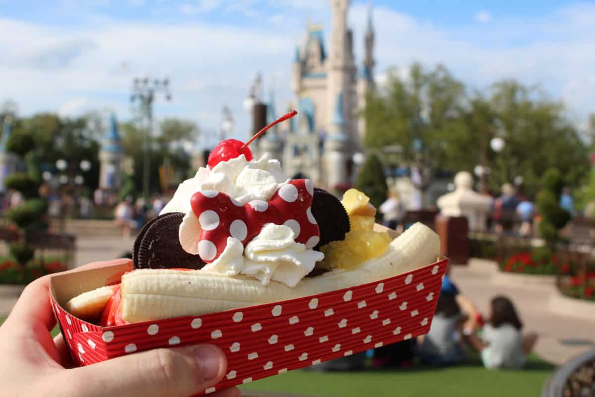 minnie sundae magic kingdom plaza ice cream parlor mickey and minnie celebration march 2019