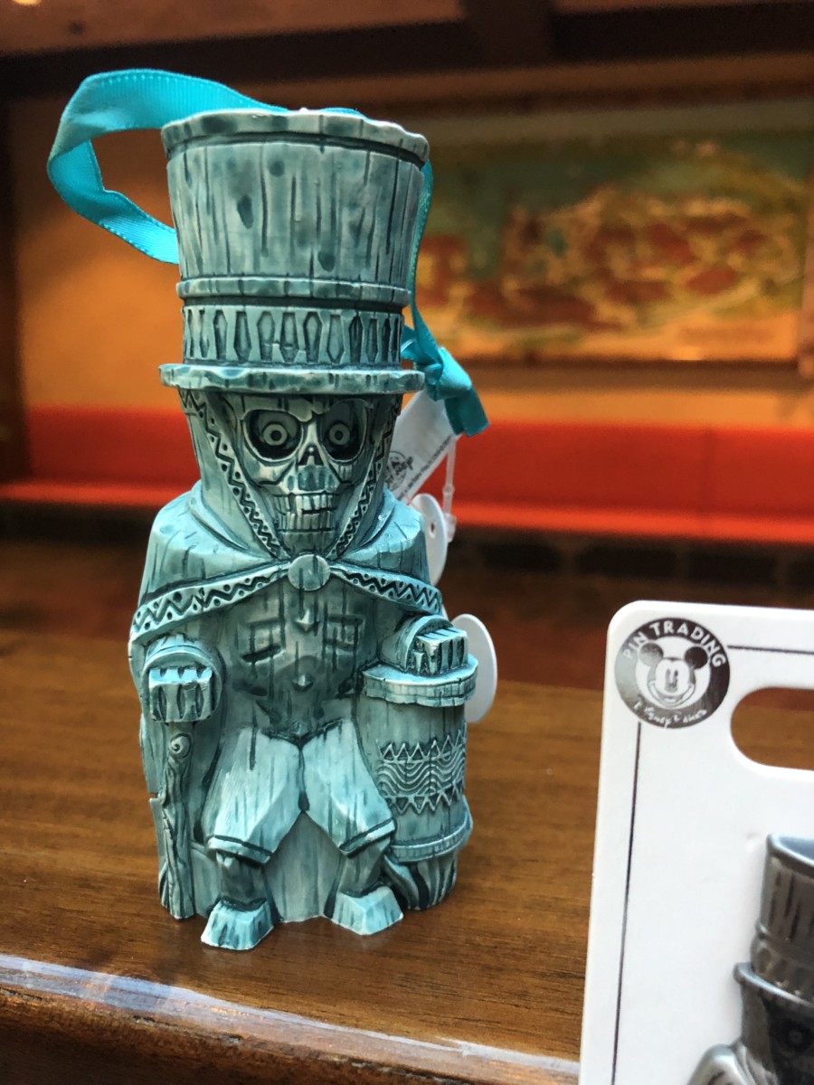 hatbox ghost ornament magnet 9