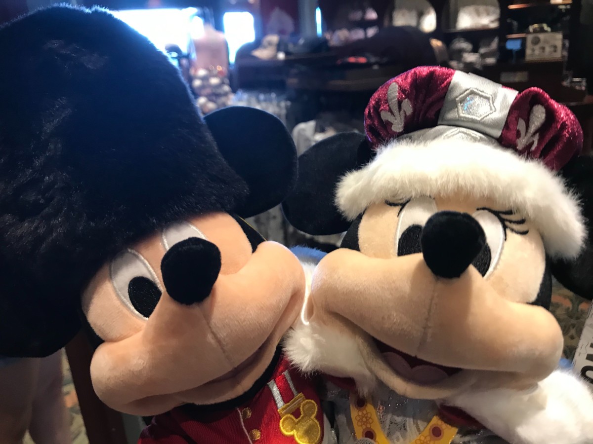 mickey minnie uk plush epcot 2