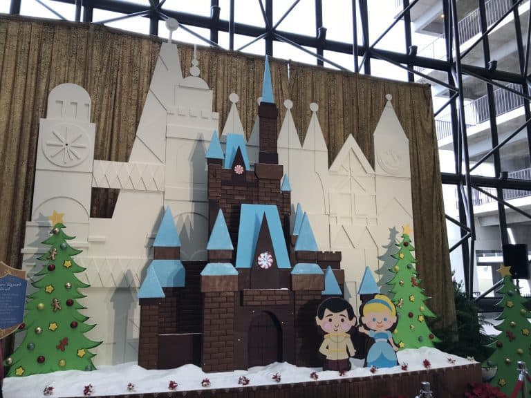 PHOTOS: Cinderella Replaces Frozen in Contemporary Resort Gingerbread Display for 2017
