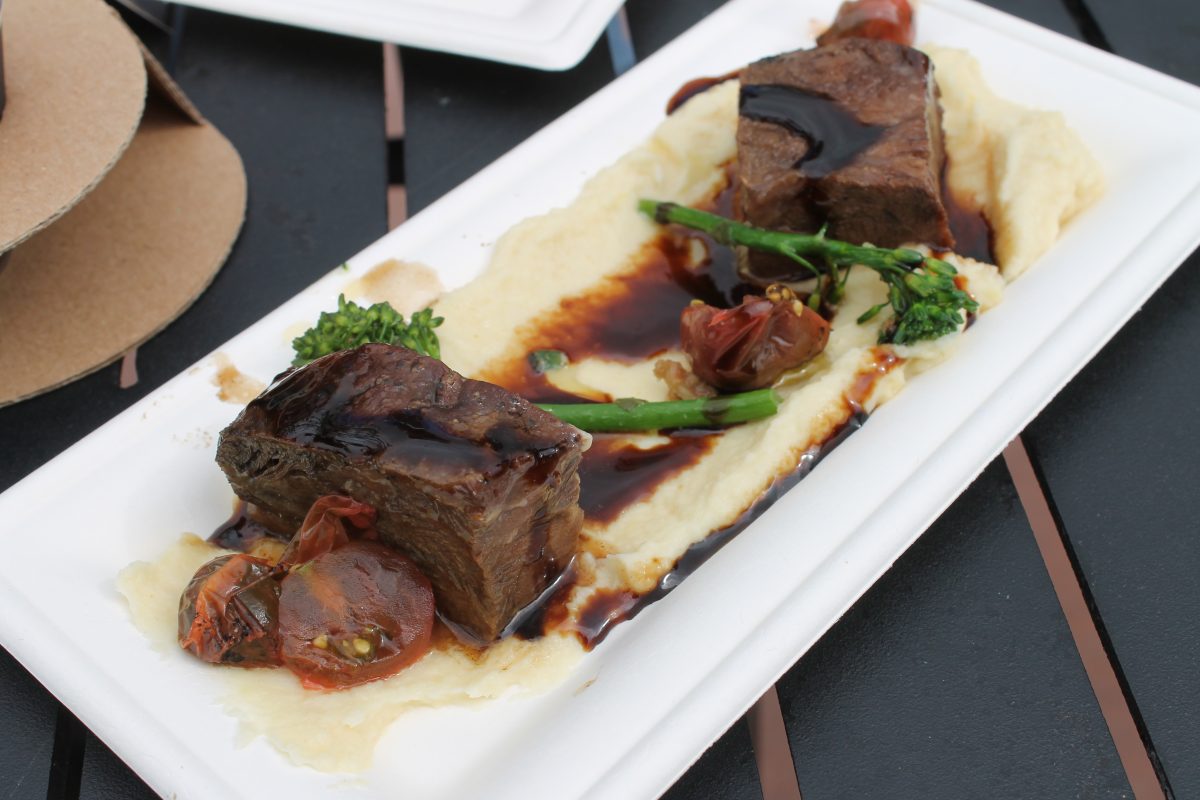 Braised ribs in red wine with mashed parsnips, broccolini, baby tomatoes and aged balsamic vinegar $7.75