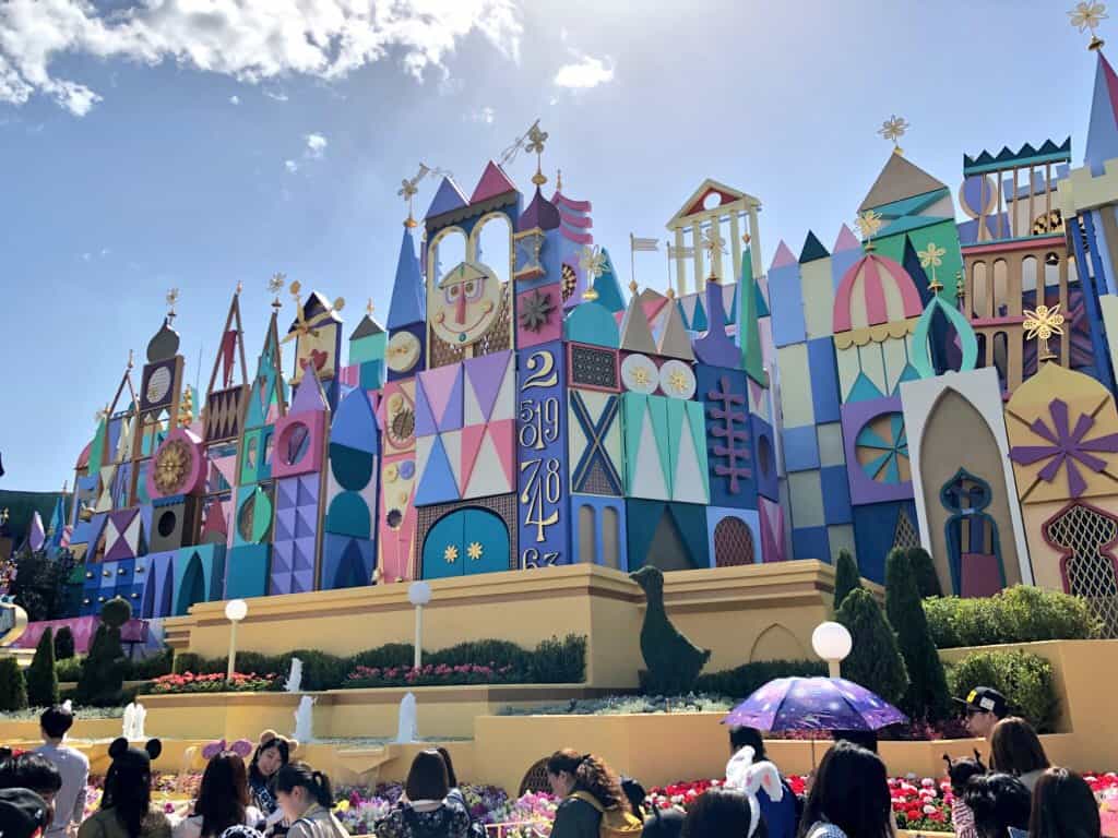 Photos Video It S A Small World Returns At Tokyo Disneyland Loaded With Disney Characters Wdw News Today