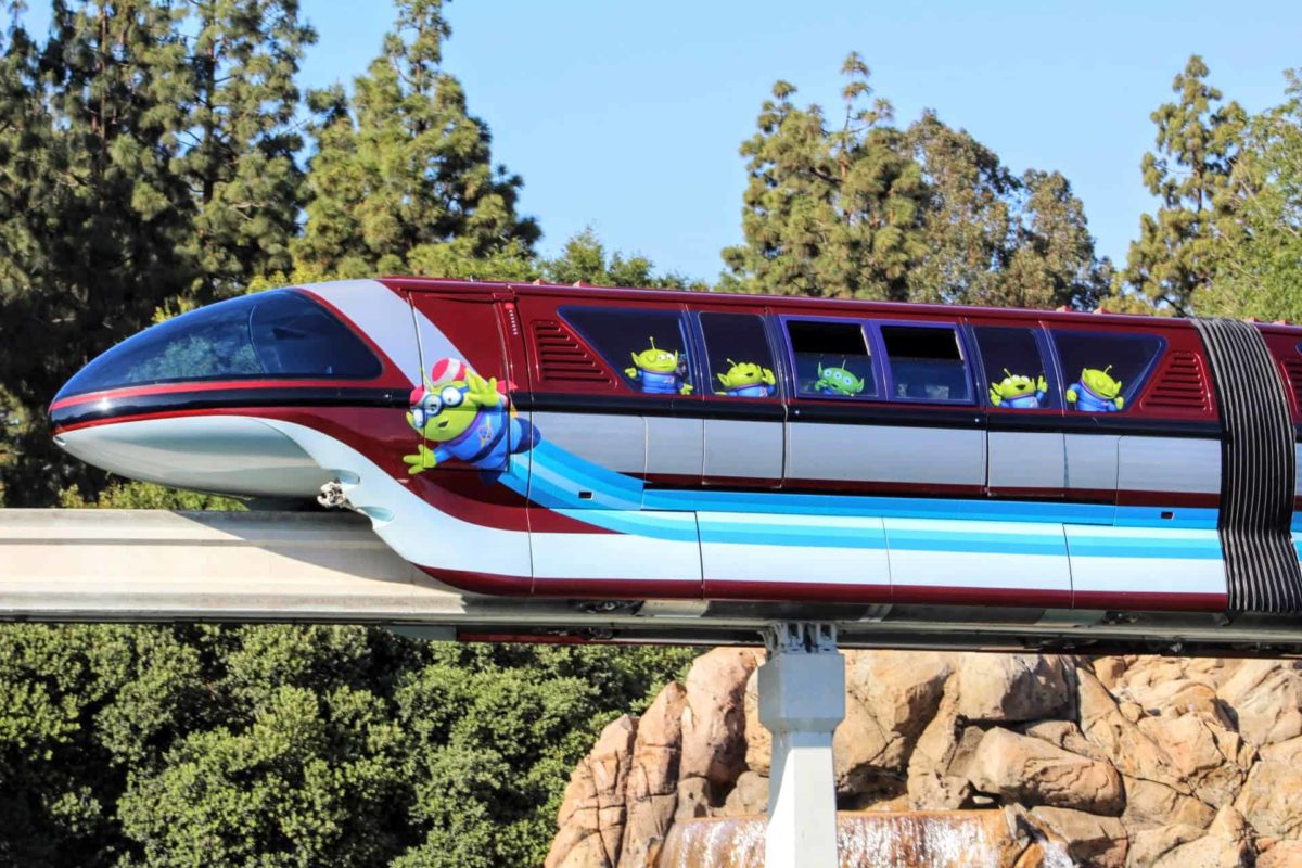 Photo Report Disneyland Resort 6 3 18 Monorail Red Pixar Overlay Debuts Pixar Pier Progress Star Wars Galaxy S Edge Details Emerge Etc Wdw News Today - monorail gold roblox