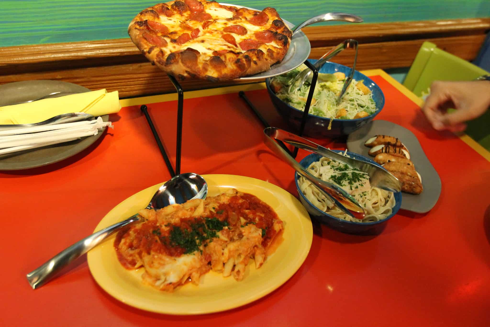 REVIEW: Pizzafari Debuts Family-Style Dining Experience at Disney’s
