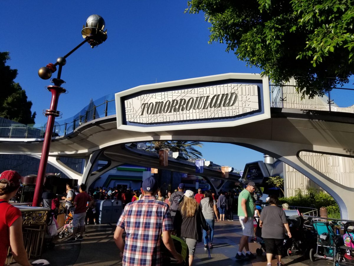 Disneyland Tomorrowland Star Tours Buzz Lightyear