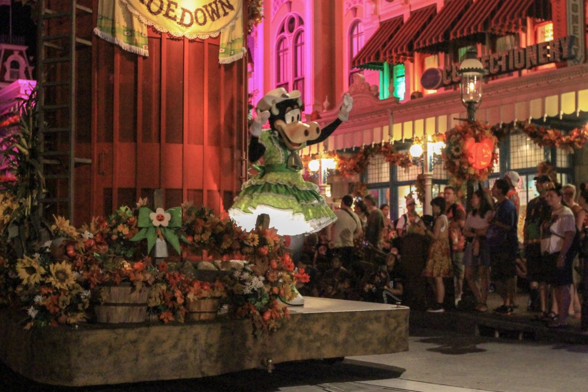 Clarabelle Cow in Boo-to-You Parade