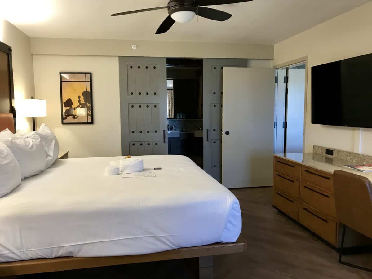 Photos Tour A King Junior Suite At Disney S Coronado