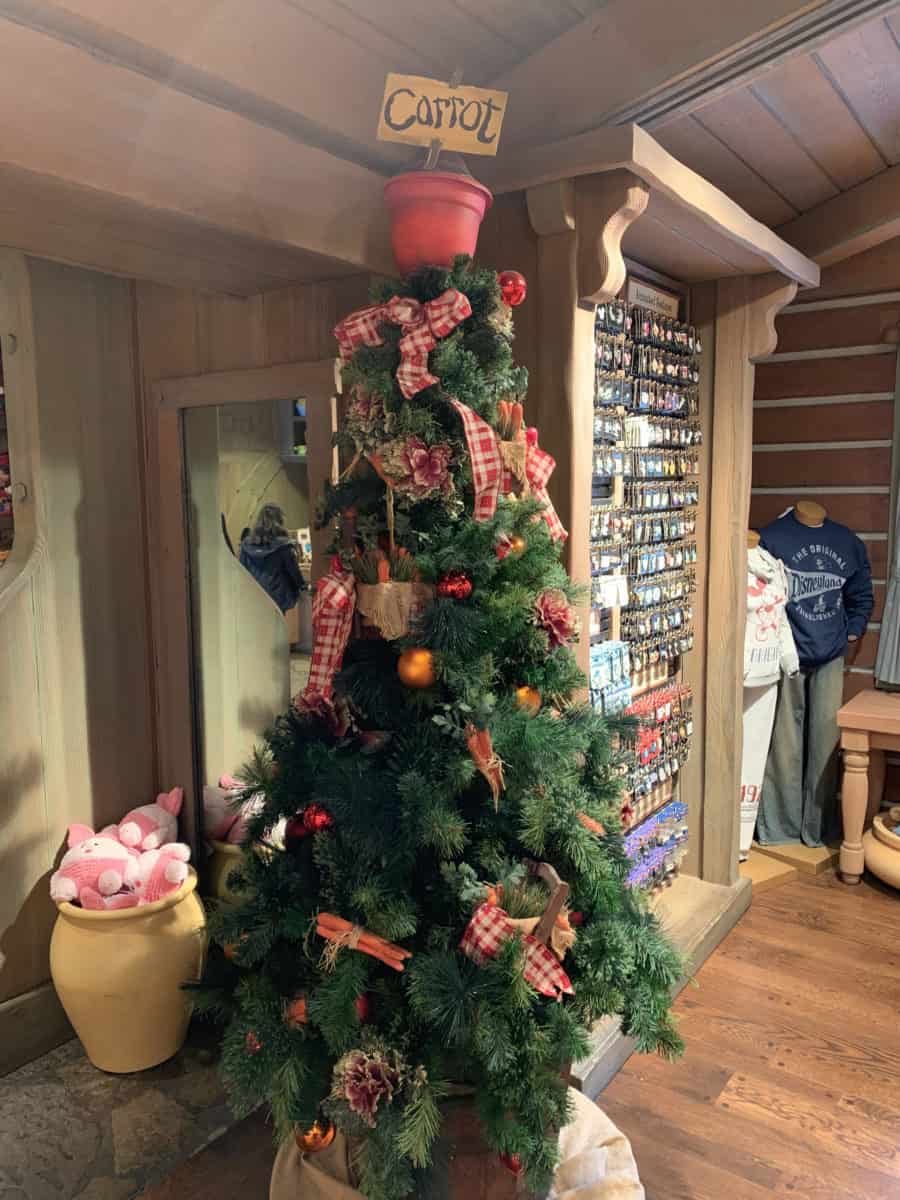 disneyland resort christmas tree critter country pooh corner