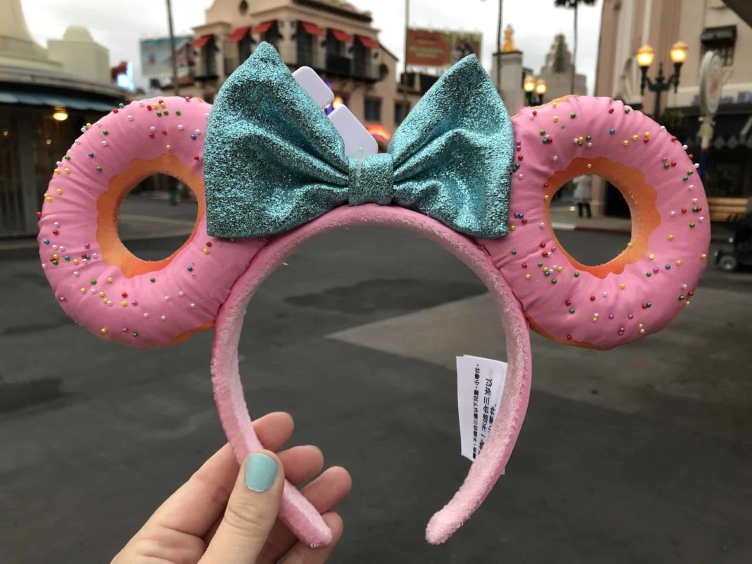 PHOTOS: Minnie Mouse Donut Ears and Cookies Debut at V.I.Passholder ...