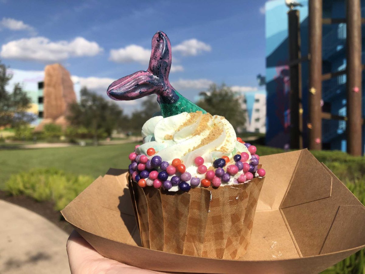 Review New Mermaid Tail Cupcake Makes A Splash At Disney S Art Of Animation Resort Wdw News Today