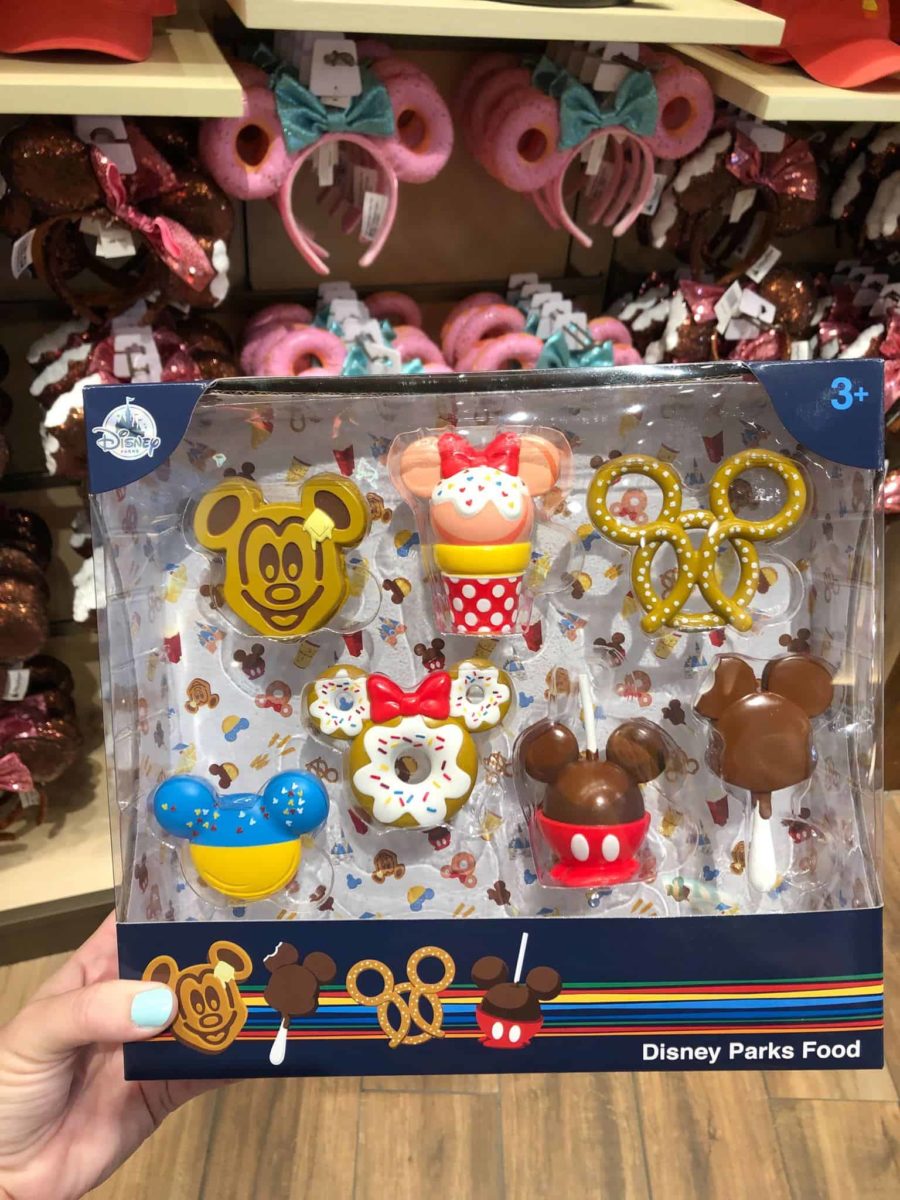 PHOTOS: New Disney Parks Snack Playset and Towels Debut at Disney World ...