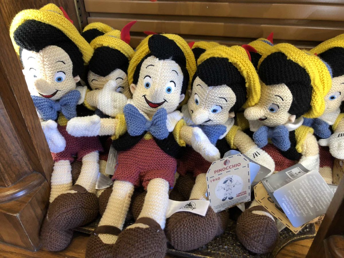 Limited Release Pinocchio knit Plush Italy Pavilion Epcot