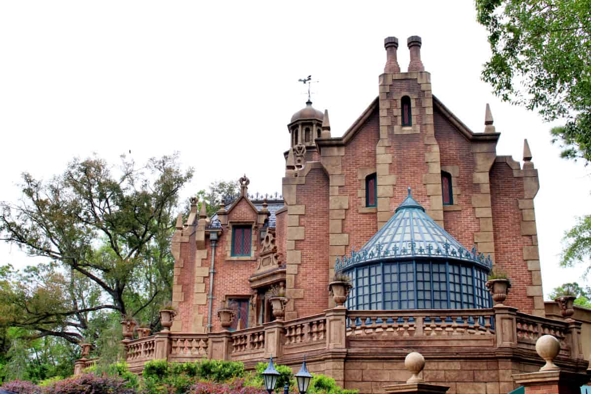 haunted mansion
