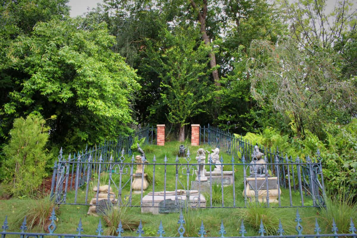 haunted mansion