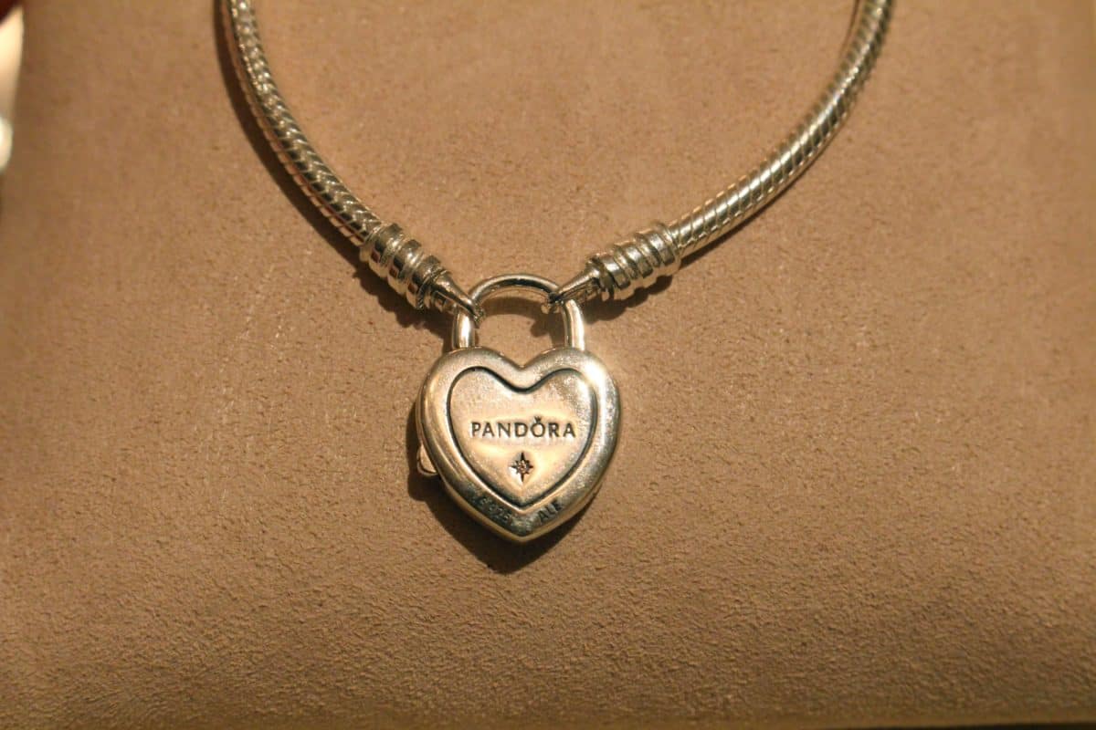PHOTOS: Disney Parks Exclusive Pandora Padlock Heart Bracelet Now ...