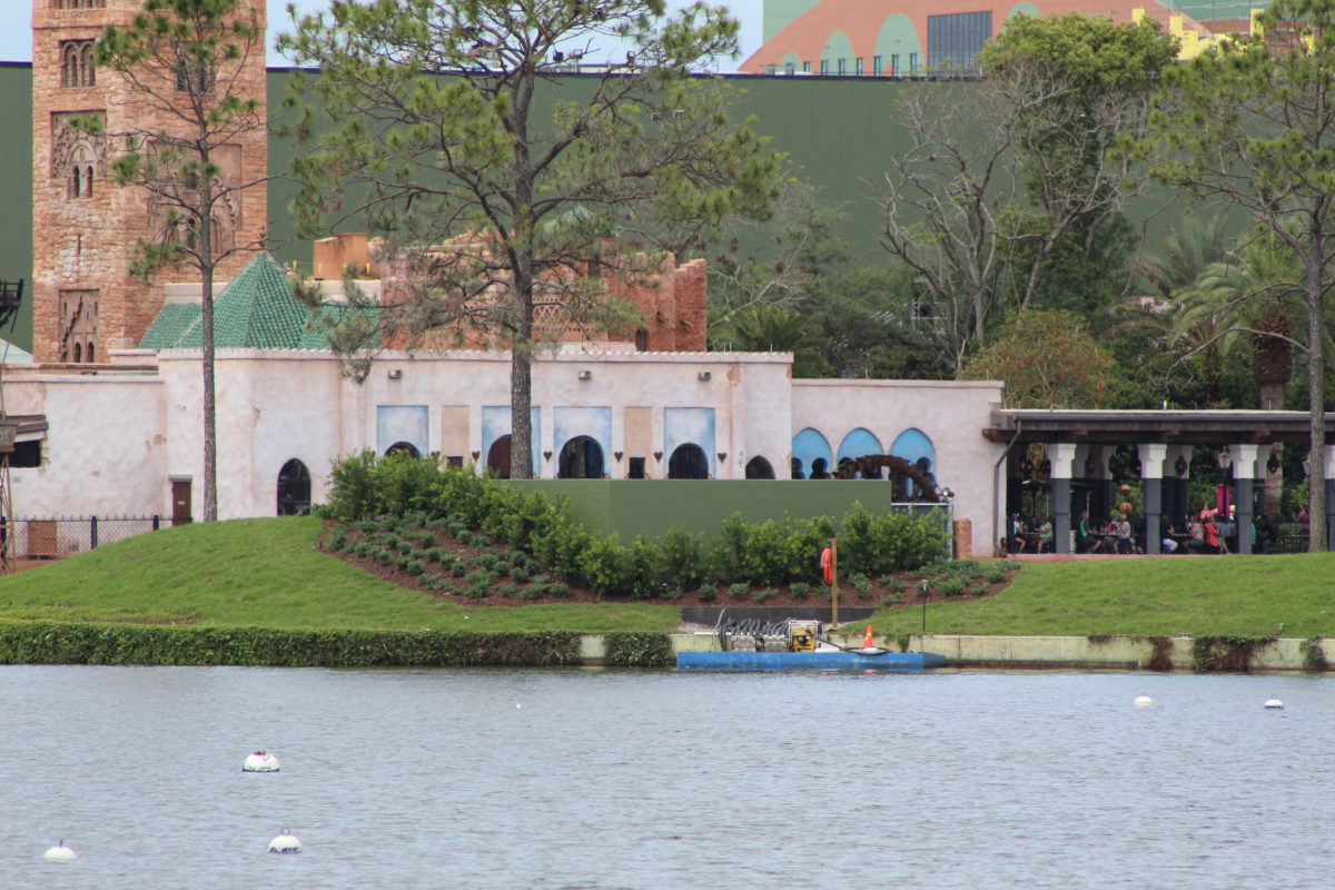 photos-video-new-ring-of-lights-illuminate-epcot-entrance-plaza-after