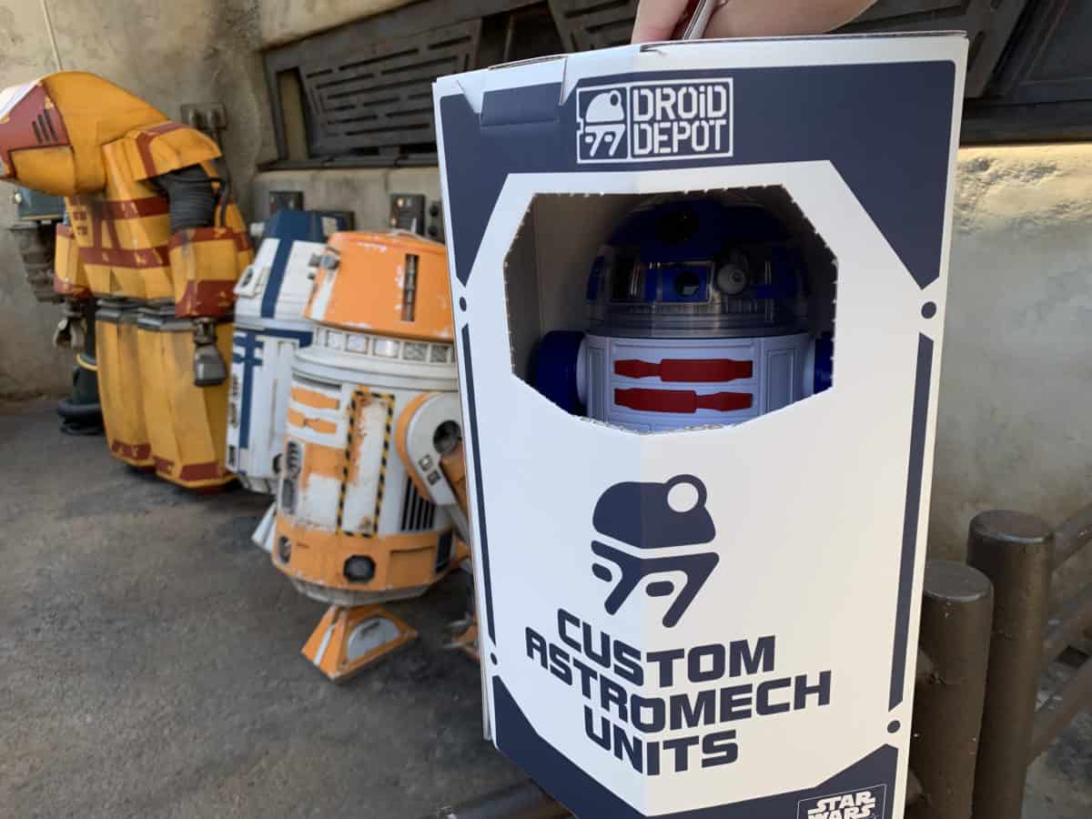 droid depot star wars galaxys edge opening day may 2019 droid building workshop 12