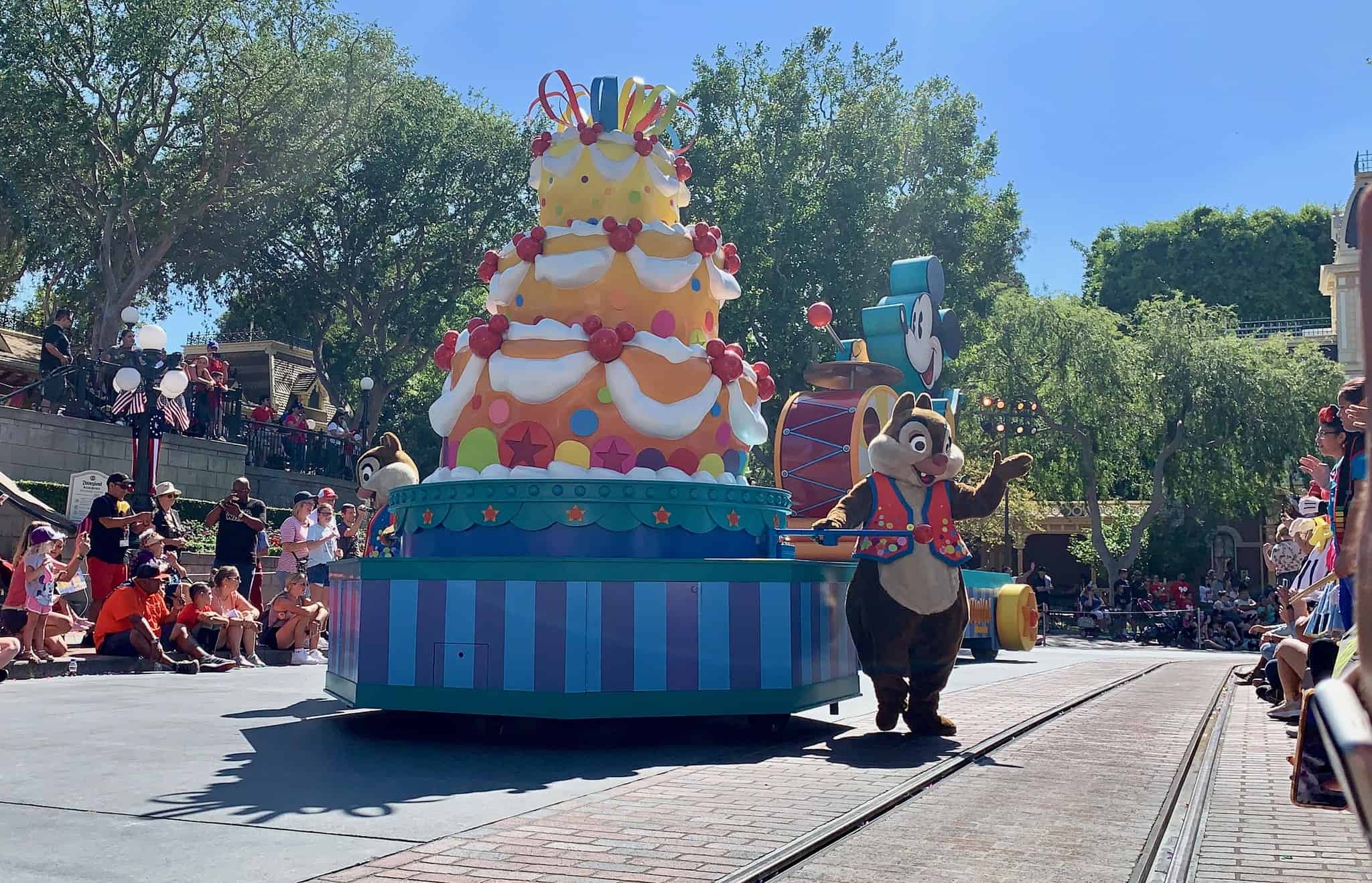 Photos Video Last Ever Final Performance Of Mickeys Soundsational Parade At Disneyland Park 6428