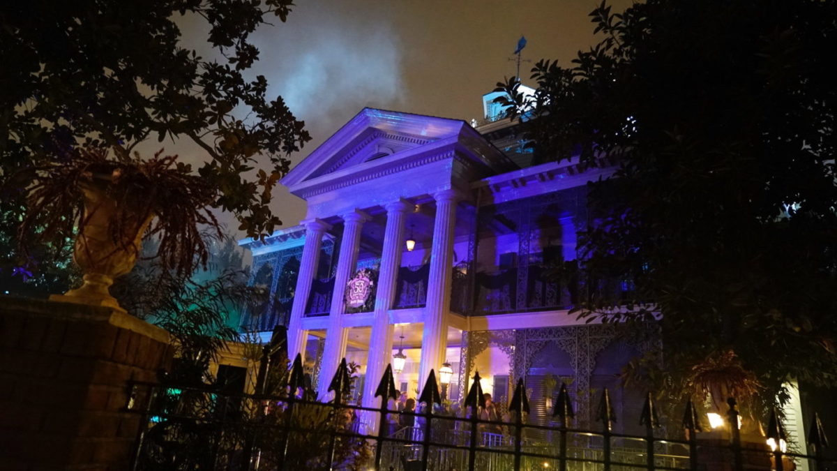 VIDEO: Live Actors and Special Decor Added to The Haunted Mansion for 50th  Anniversary at Disneyland - Disneyland News Today