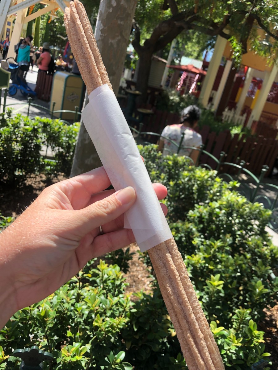 anti vampire pizza horchata churro boardwalk pizza halloween time 2019 dca 4