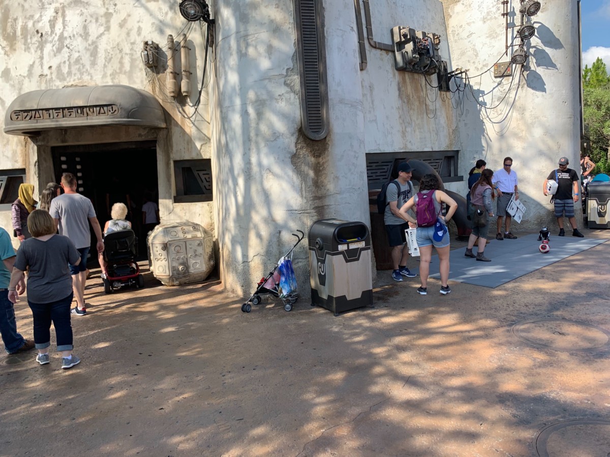 Droid Testing Now Happening Outside of the Droid Depot in Star Wars: Galaxy's Edge at Hollywood Studios