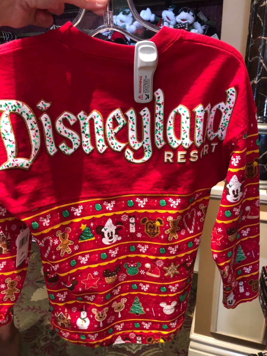 Holiday Cheer to Disneyland Resort 