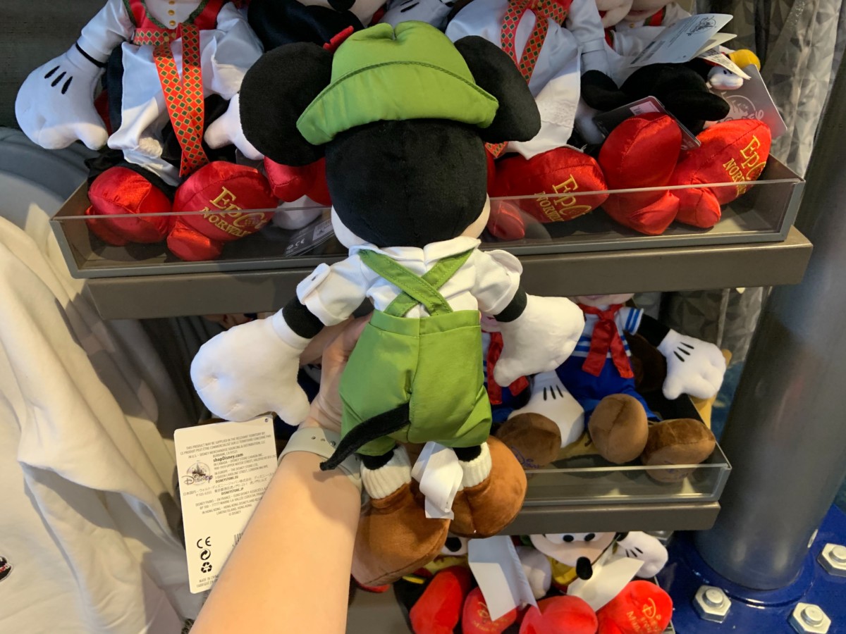 mickey mouse showcase collection