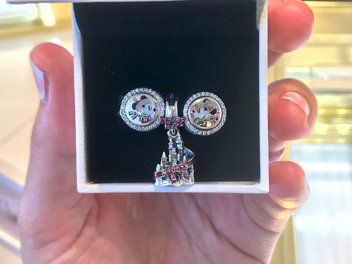 PHOTOS: New Holiday Pandora Charms at Disney Parks - WDW News Today