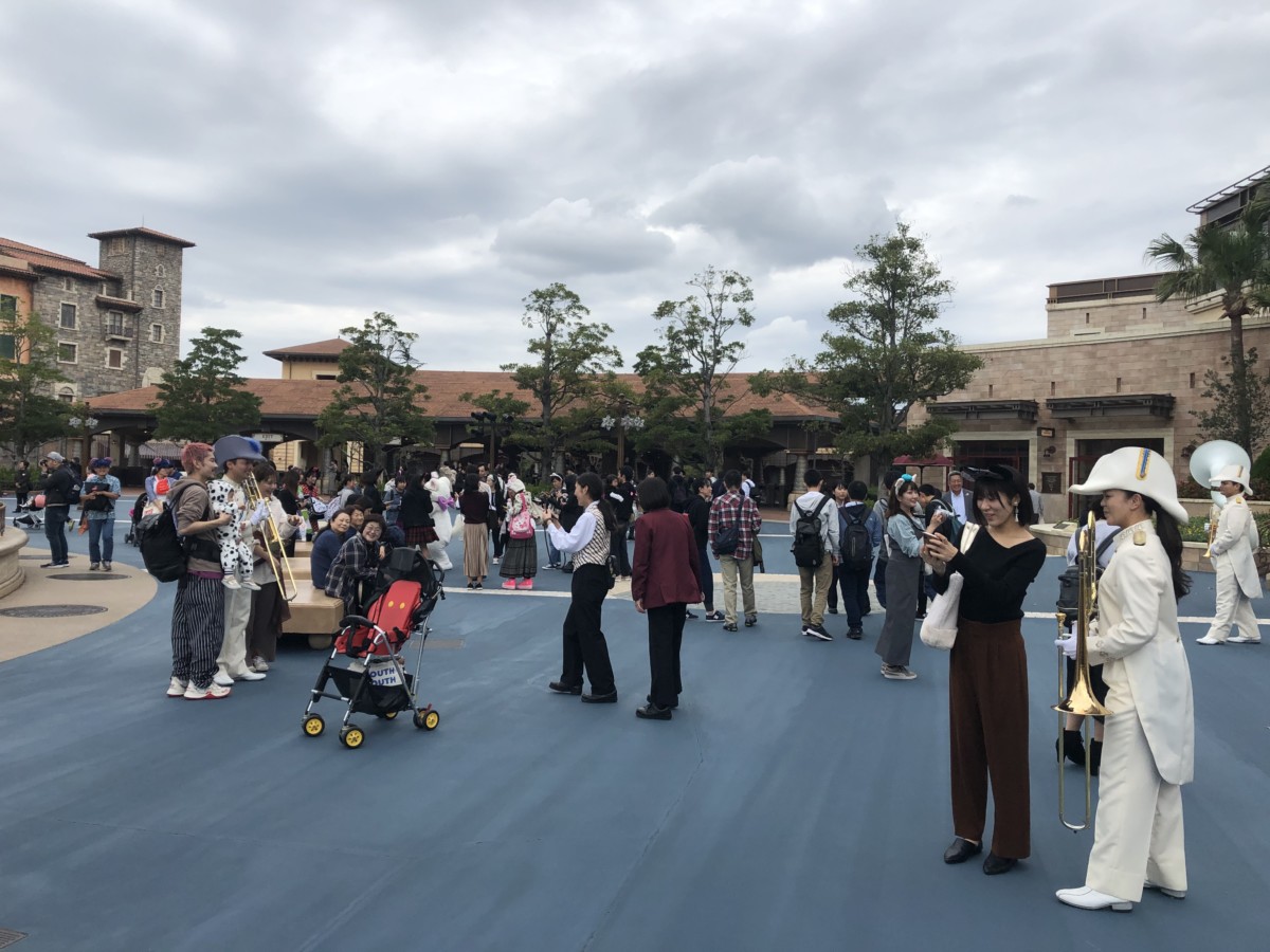Photo Report Tokyo Disneysea 10 27 19 Fantasy Springs Construction A Reverse Tour Giant Chandu Pin And More Wdw News Today