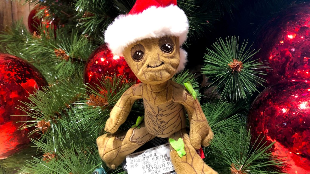 PHOTOS: New "Guardians of the Galaxy" Christmas Shoulder Groot Plush