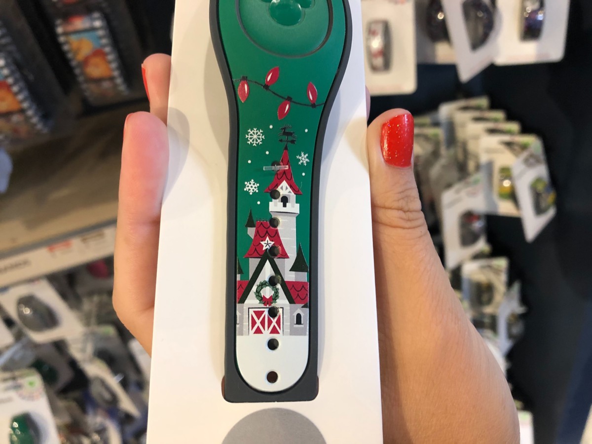 PHOTOS New Limited Release Mickey and Minnie Christmas MagicBand
