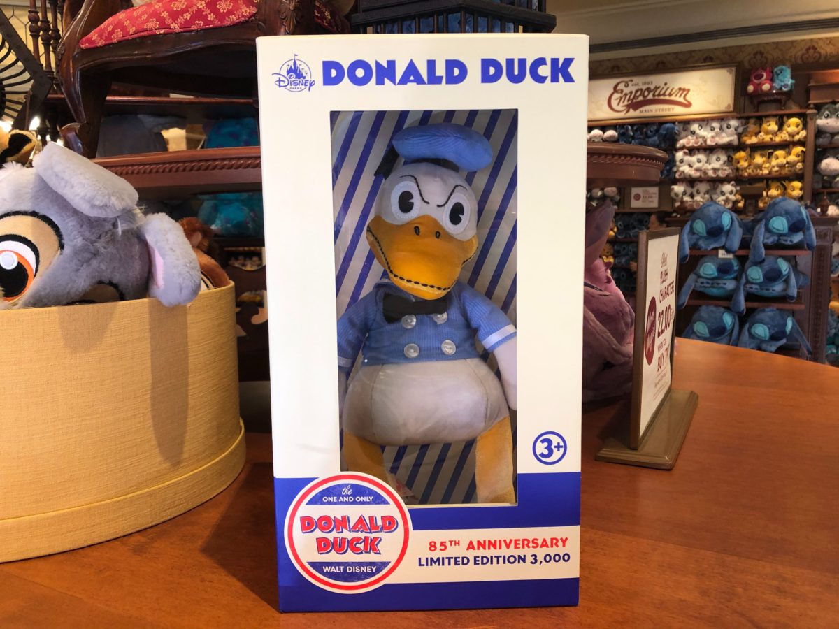 della duck plush