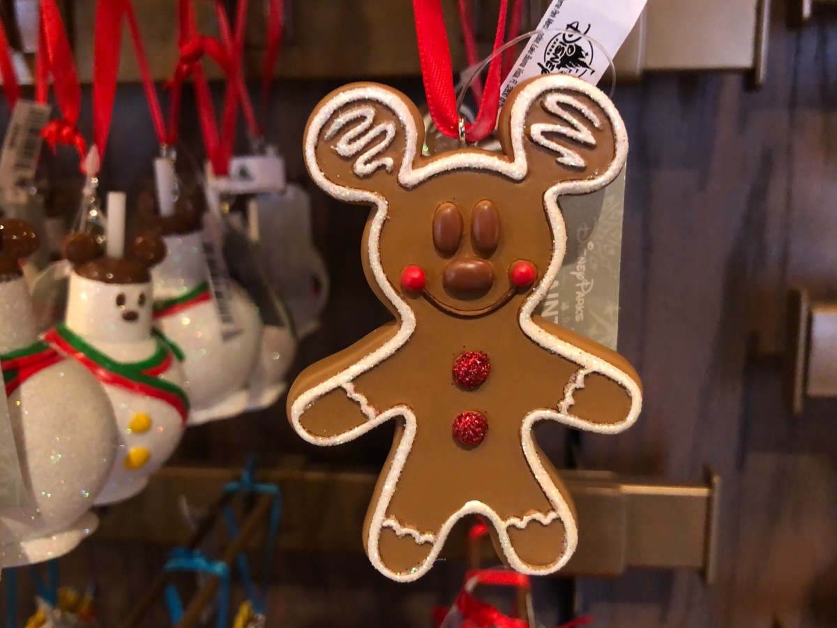 funko gingerbread mickey and minnie