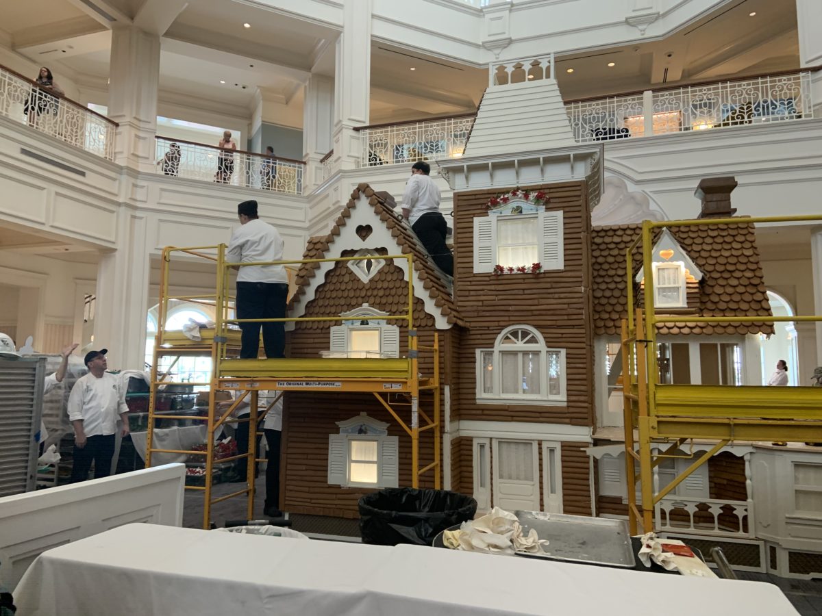 Grand Floridian Gingerbread House 2019 (3)