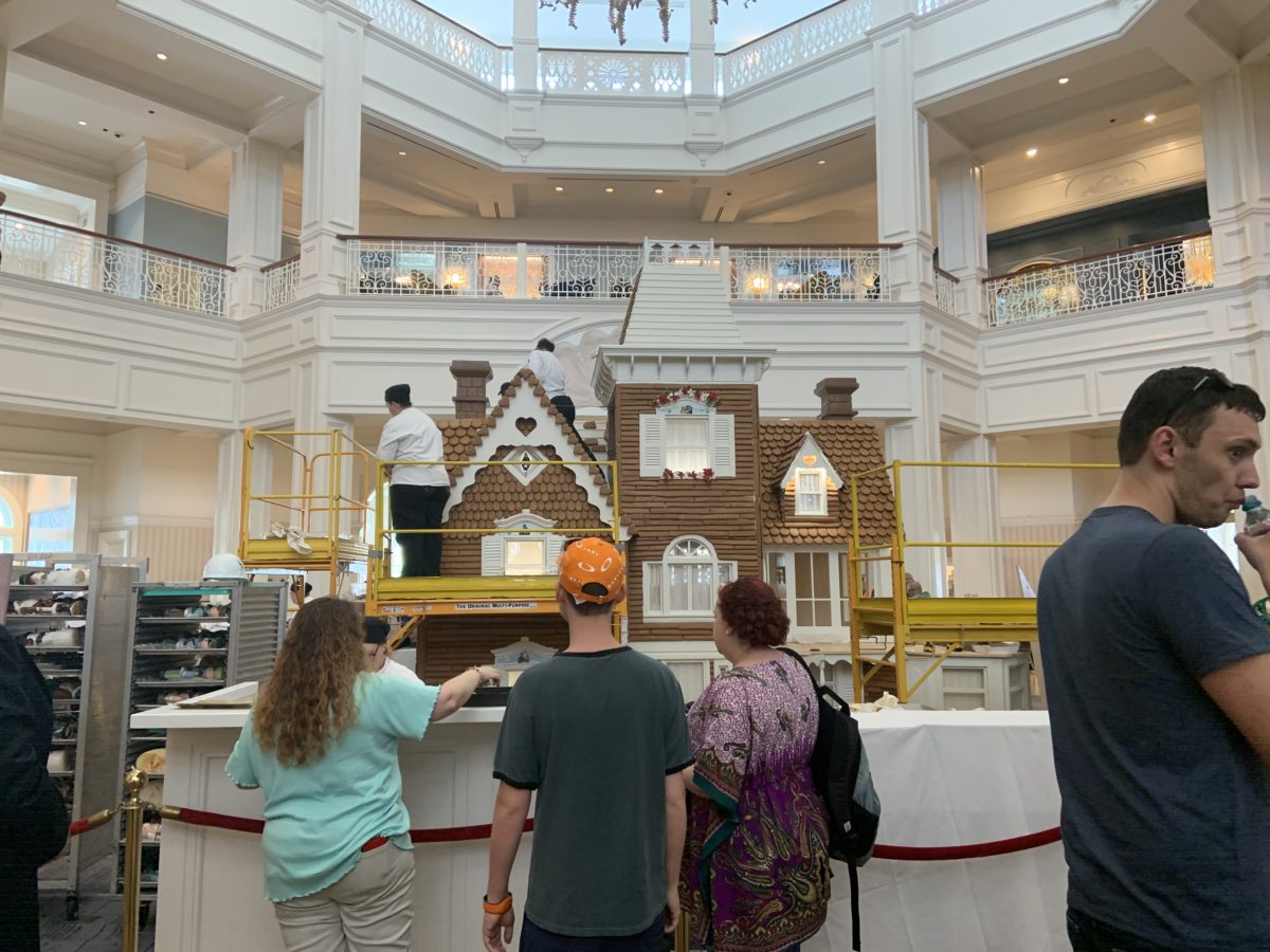 Grand Floridian Gingerbread House 2019 (2)