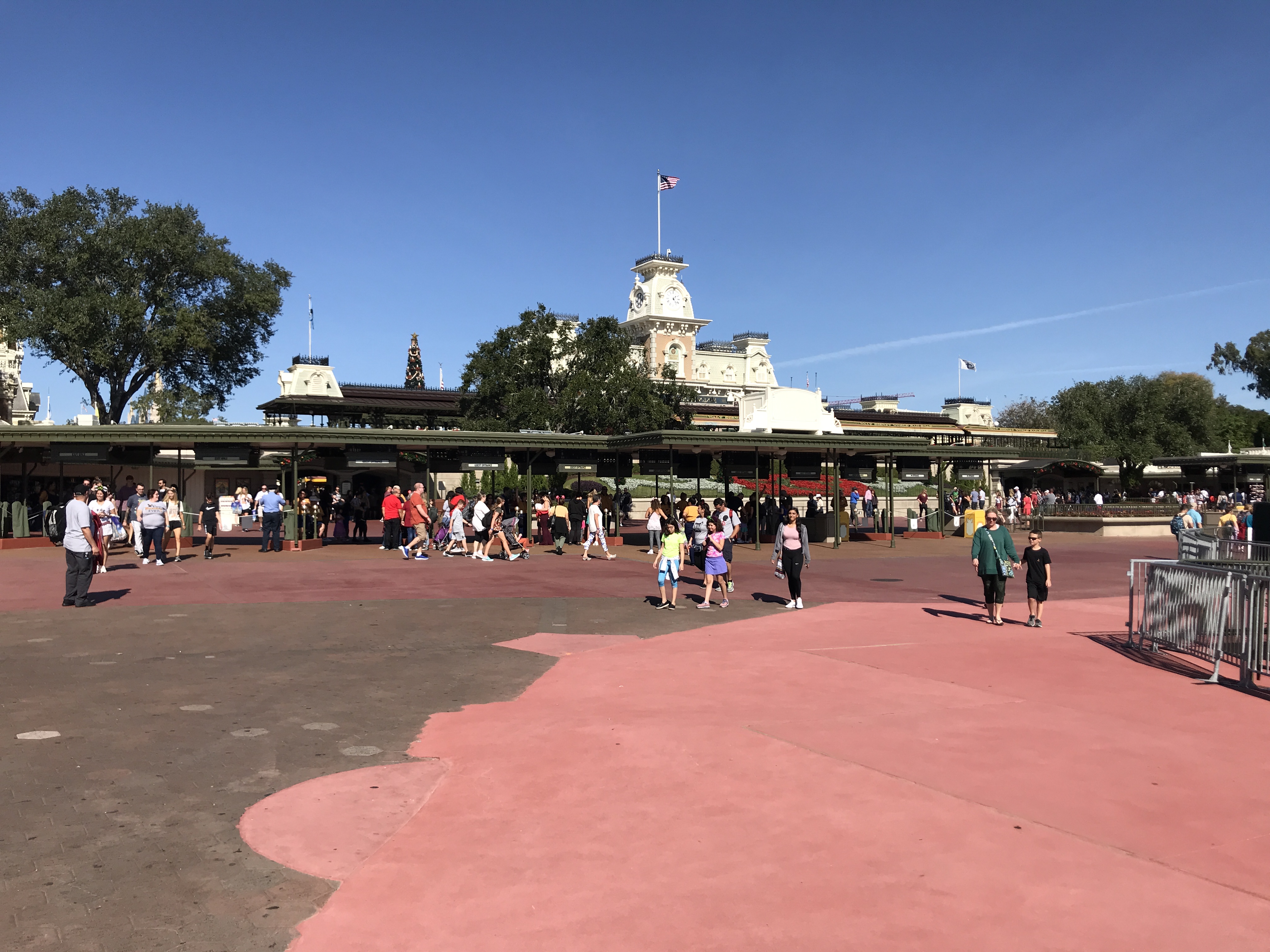Pickwick Ghost Punch from Royal Street Veranda at Disneyland Park