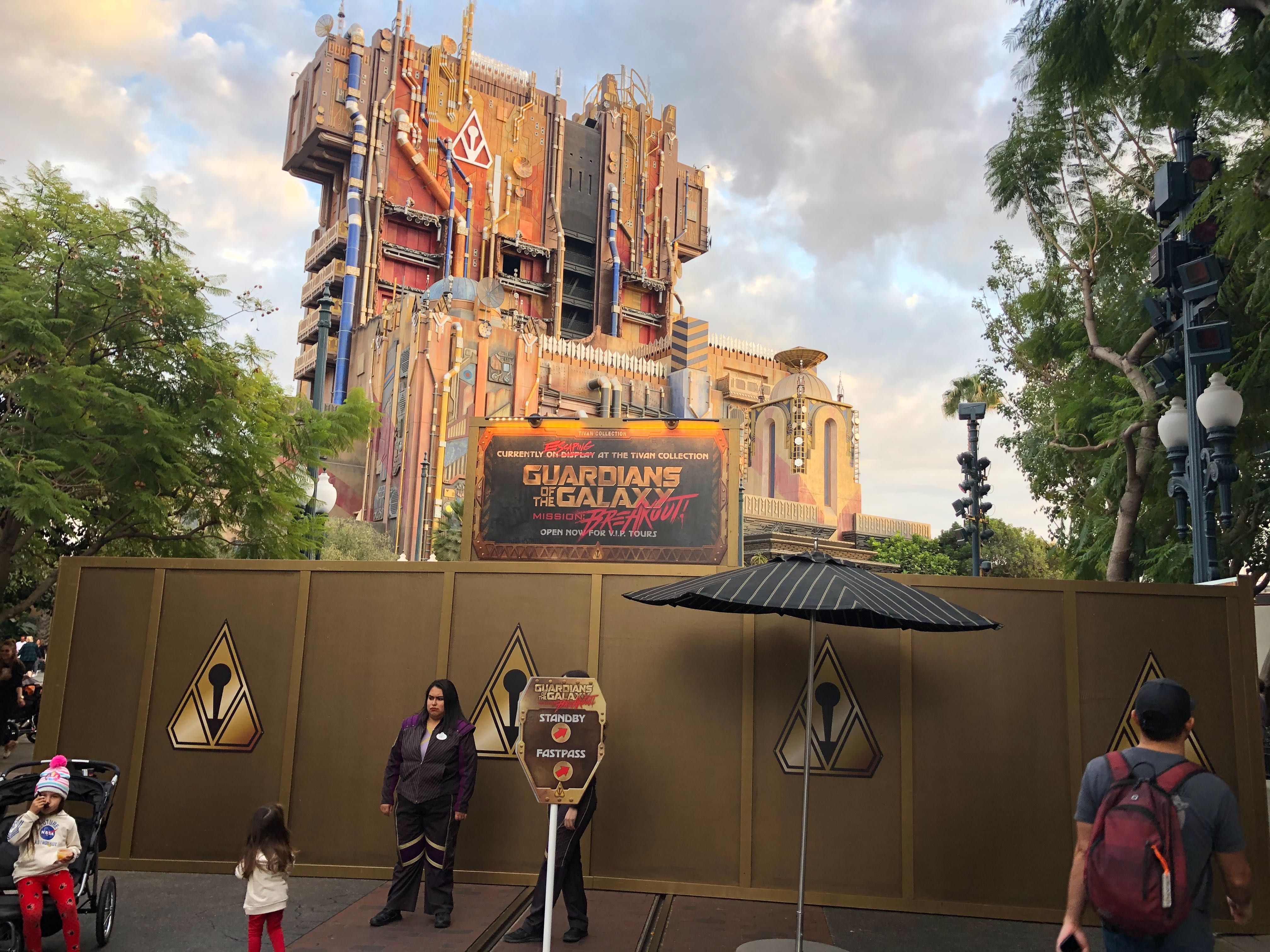 Photos Construction Walls Up In Front Of Guardians Of The Galaxy