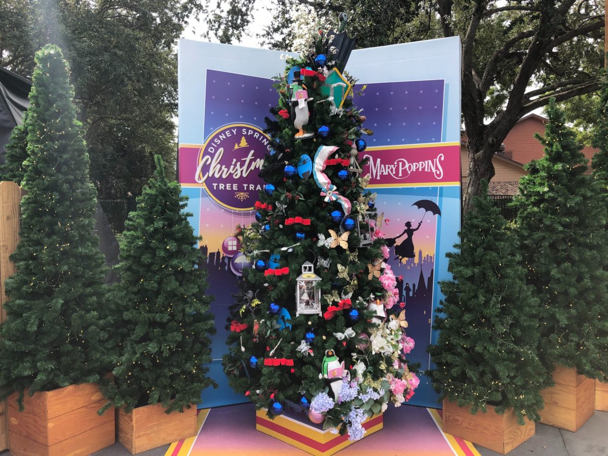 disney springs christmas tree trail 2019