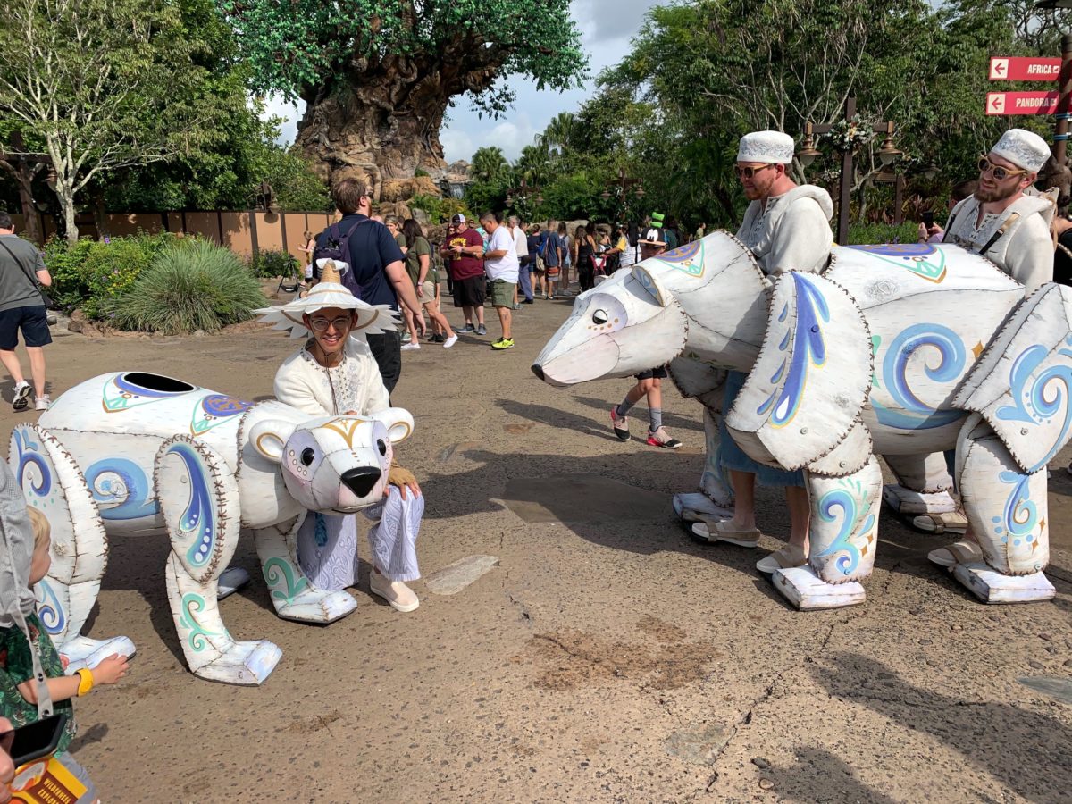 Photos Video New Merry Menagerie Animal Puppet Show Warms Hearts At Disney S Animal Kingdom Wdw News Today