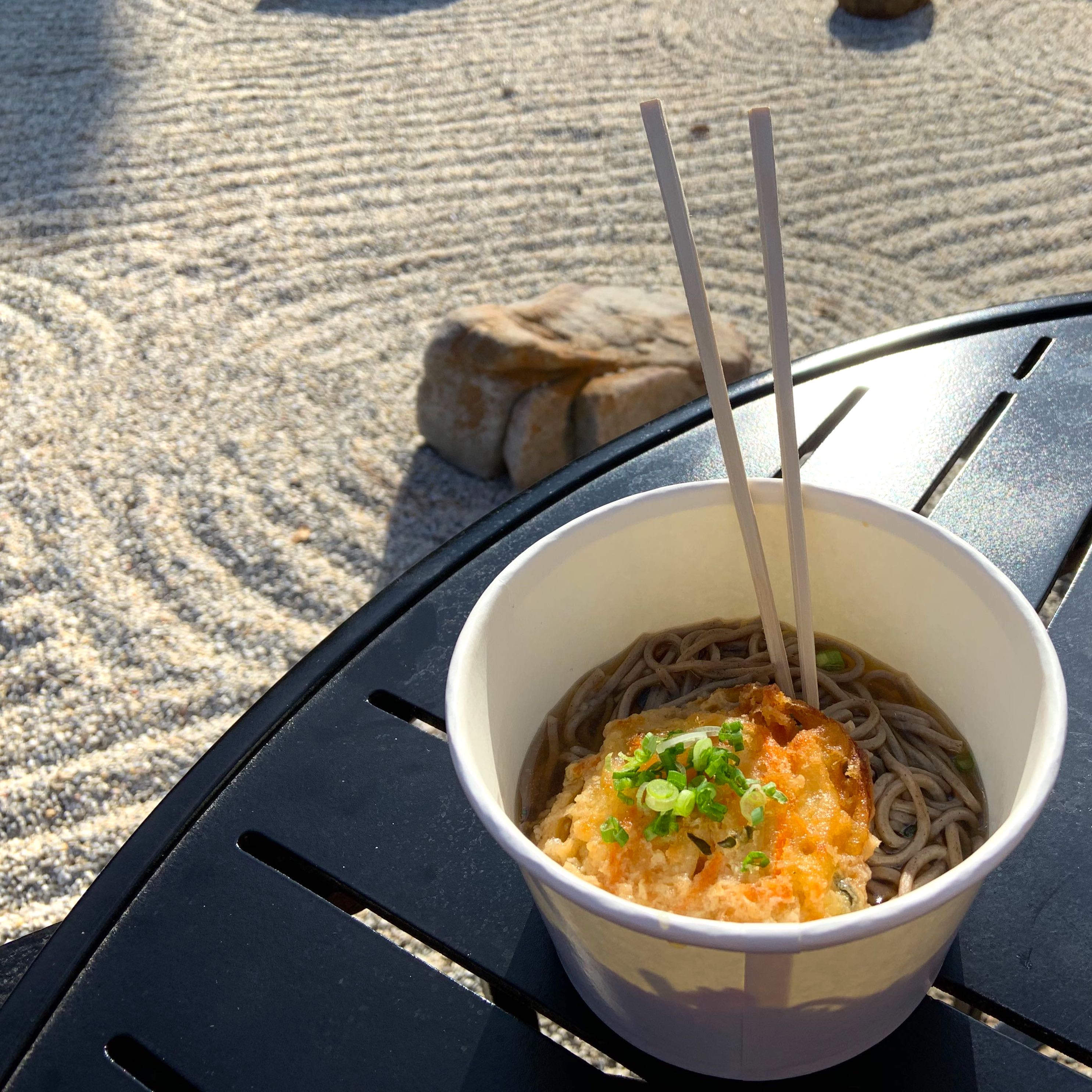chirashi soba