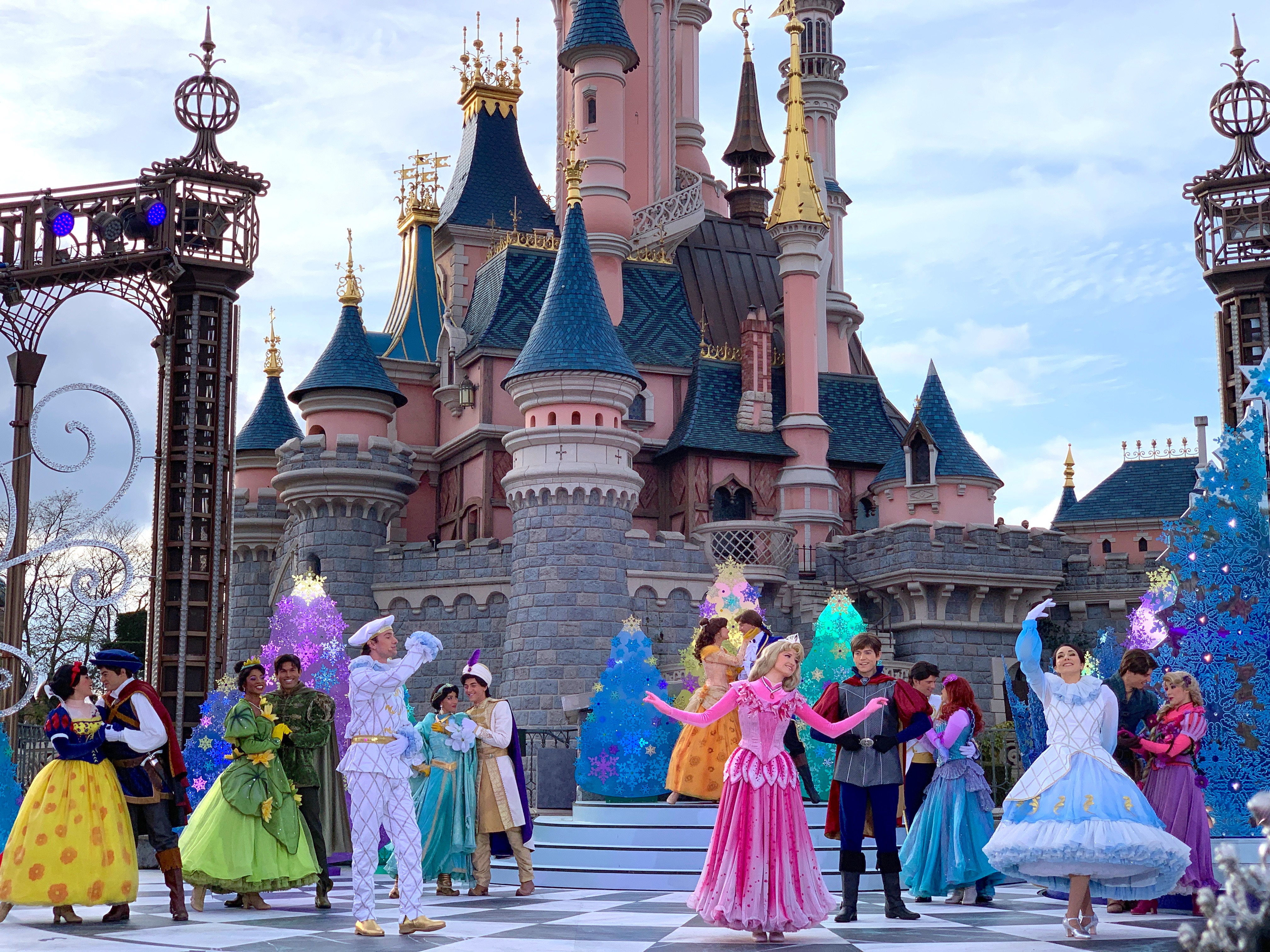 VIDEO Disney Princess Royal Sparkling Winter Waltz Show 2019 at