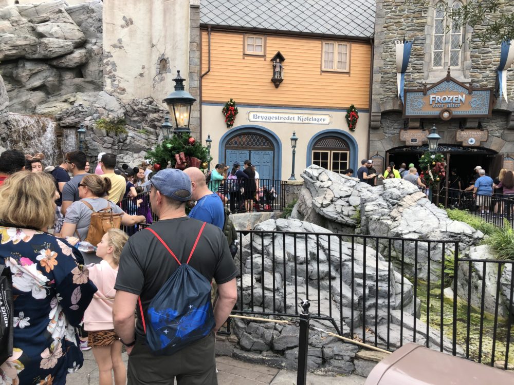 EPCOT Photo Report 12 30 19 norway line