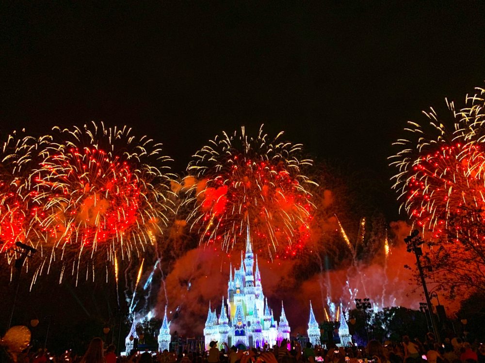 fantasy in the sky new year's eve magic kingdom cinderella castle fireworks