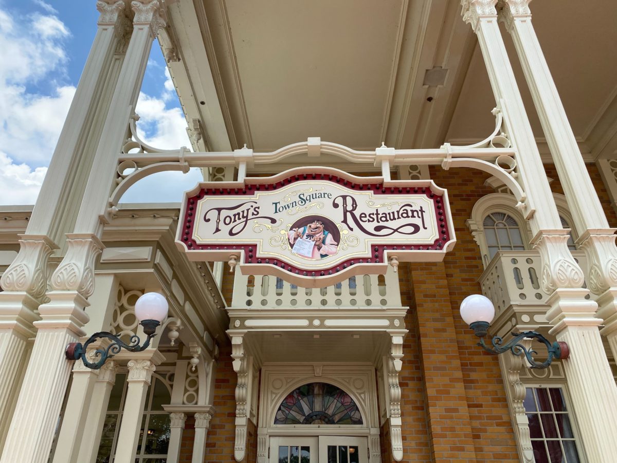 tony's town square restaurant sign