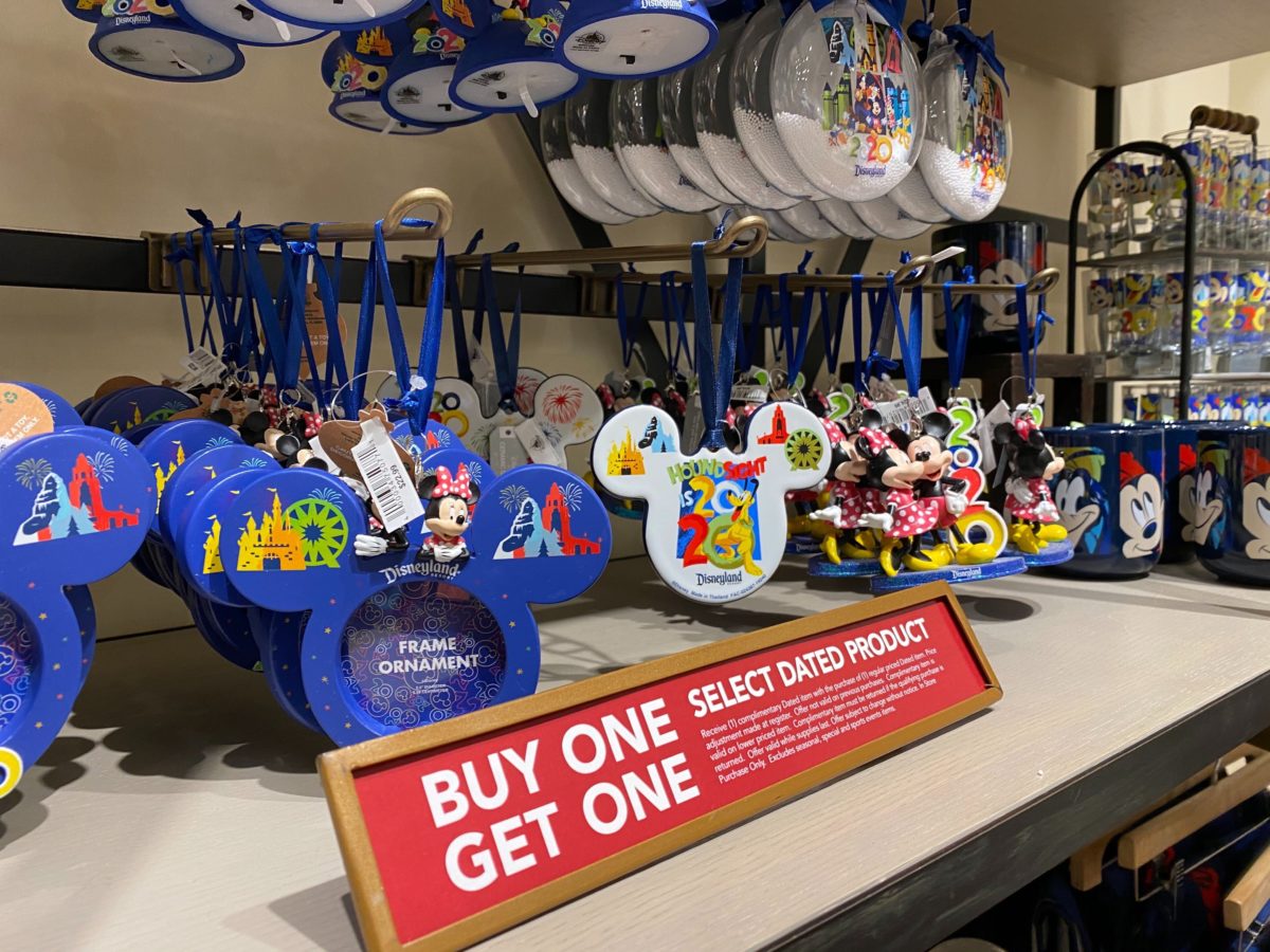 2020 merchandise discount at Disneyland in downtown disney 4