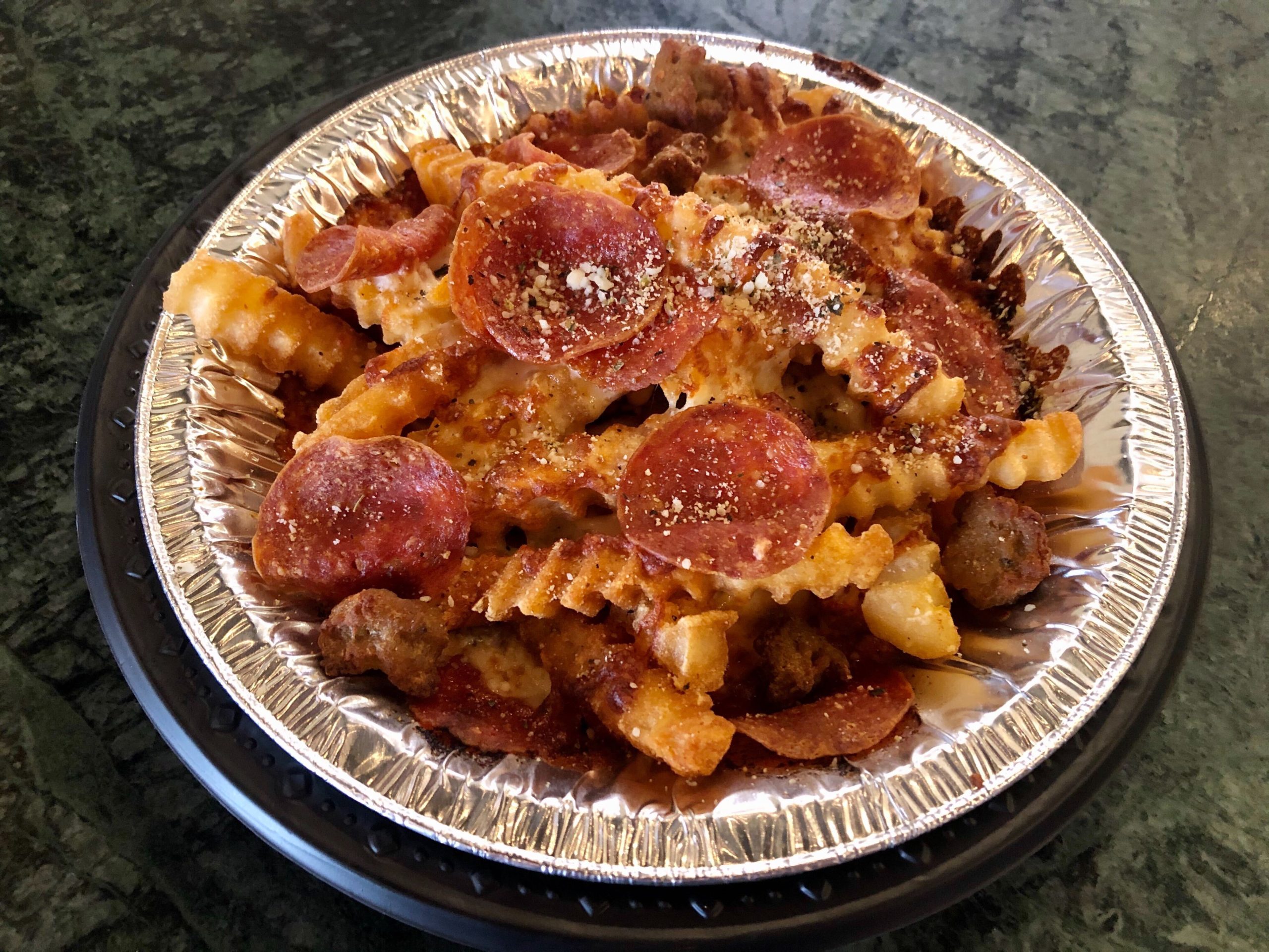 UOAP HHN Pizza Fries Louies Italian Restaurant Universal Studios Florida Review 10 scaled