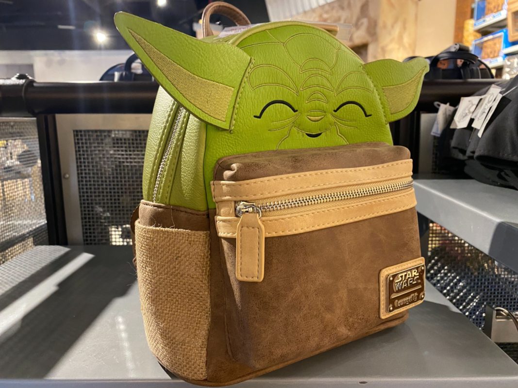 yoda backpack disney