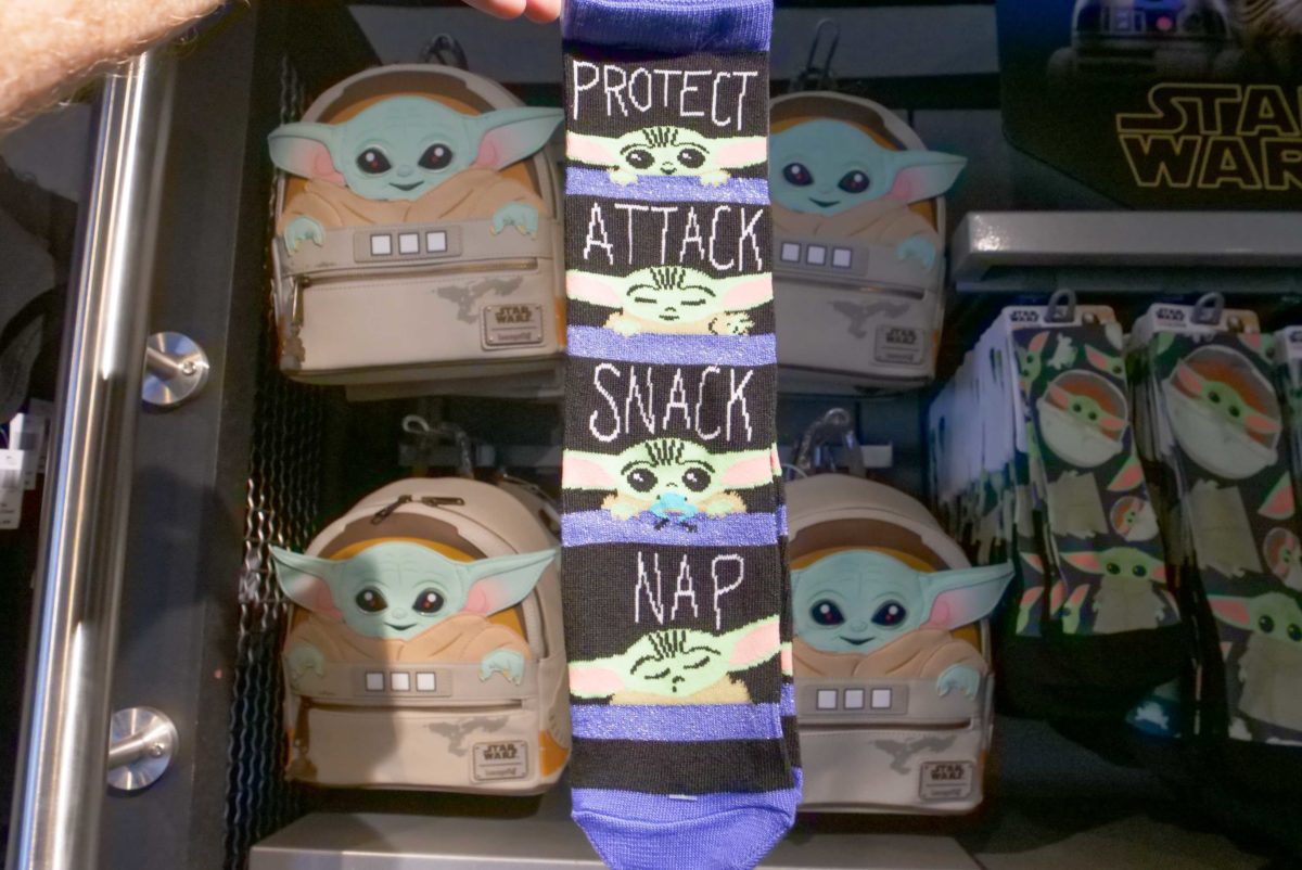 baby yoda socks 1